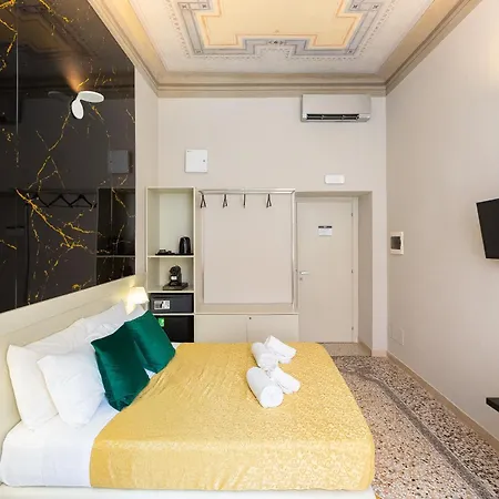 Iron Cityaus Termini ゲストハウス ローマ