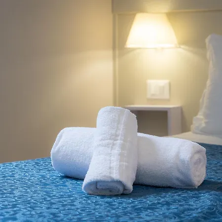 Iron Cityaus Termini ゲストハウス 4*