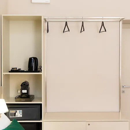 Iron Cityaus Termini ゲストハウス