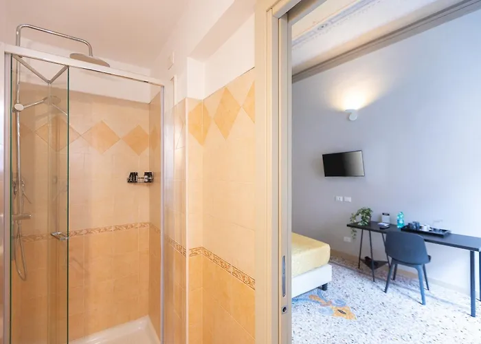 Iron Cityaus Termini Vendégház 4*