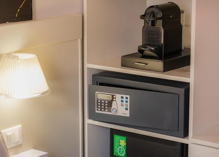 Iron Cityaus Termini Vendégház Róma